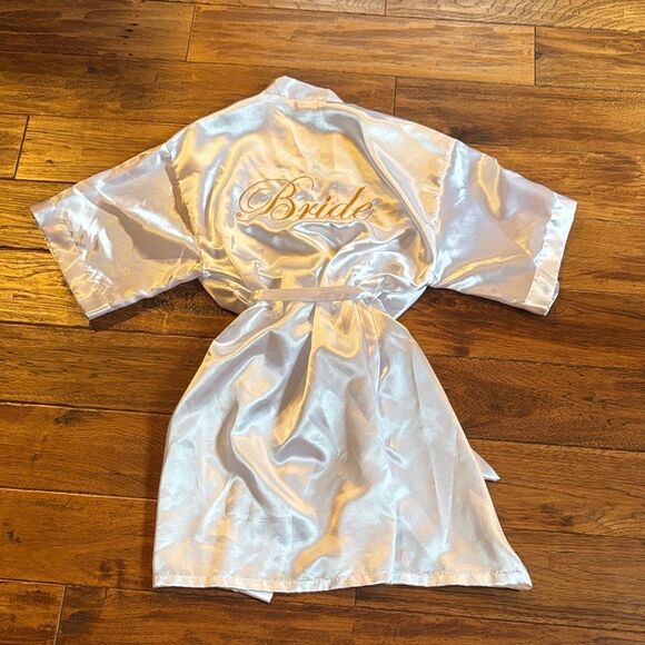 White Satin Bride Robe - Picture 1 of 10